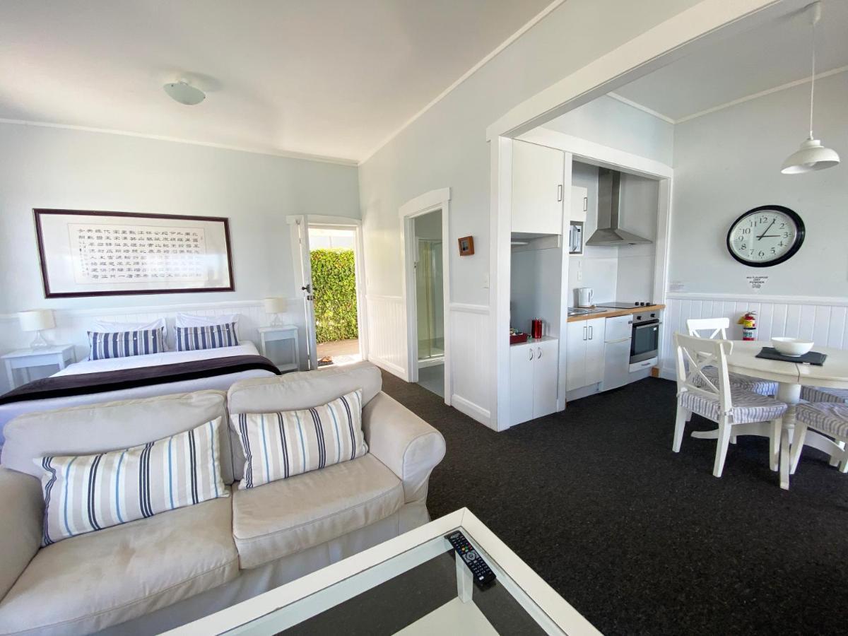 Mangonui Waterfront Apartments ภายนอก รูปภาพ
